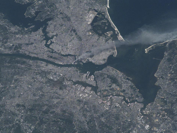Il 9/11 a New York visto dallo spazio