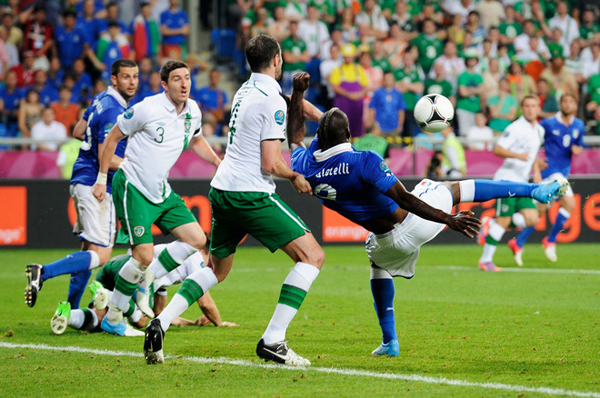 Il gol di Balotelli contro l'Irlanda a Euro 2012