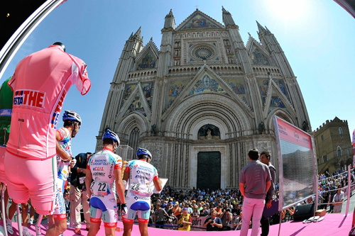 Il Giro d'Italia e il Duomo di Orvieto