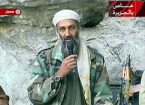Osama bin Laden in un video nel 2001