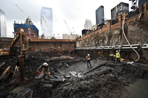 Lo scheletro del veliero ritrovato a Ground Zero