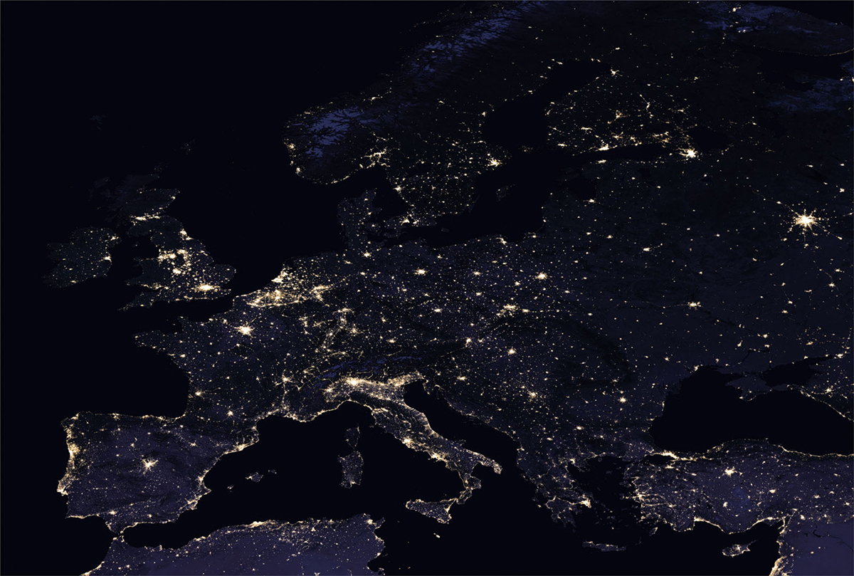 L'Europa di notte vista dallo spazio